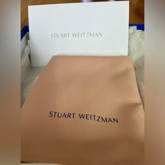 STUART WEITZMAN
New-Like Skyhigh patent-leather platform pumps - Picture 11 of 14